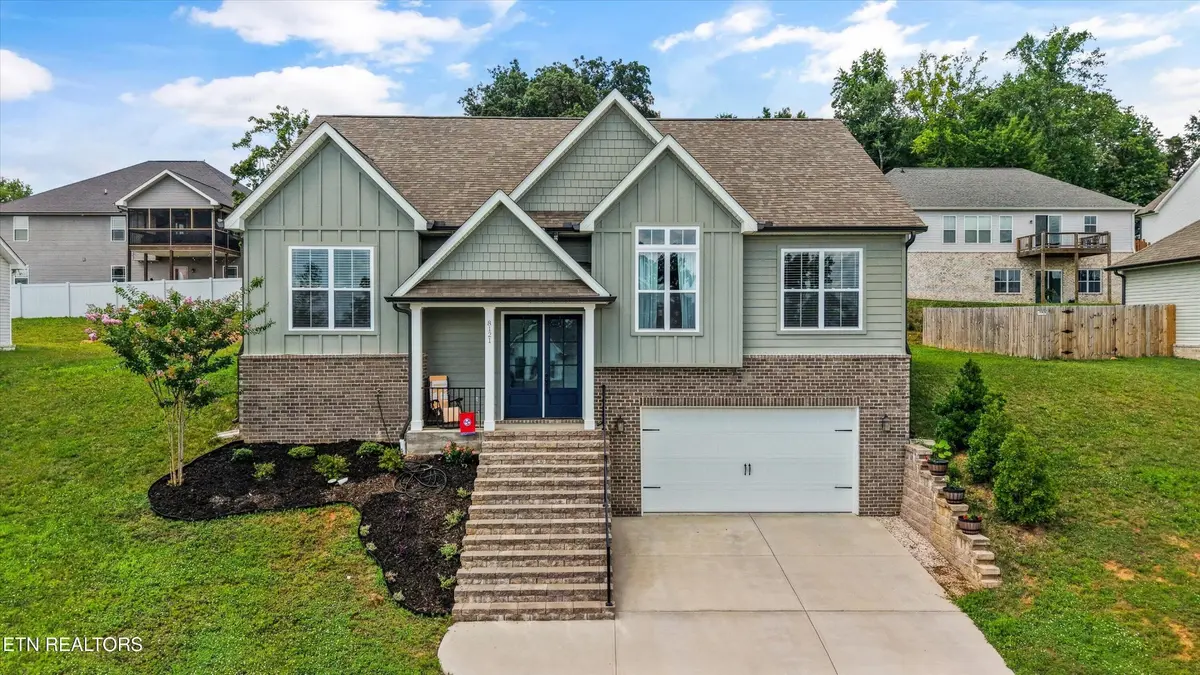 8121 Chapel Hill Lane, Knoxville, TN 37938