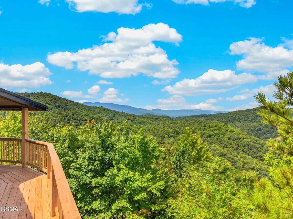 3219 Grouse Ridge Lane, Sevierville, TN 37862