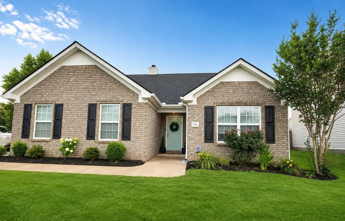 3742 Chipara DR, Murfreesboro, TN 37128