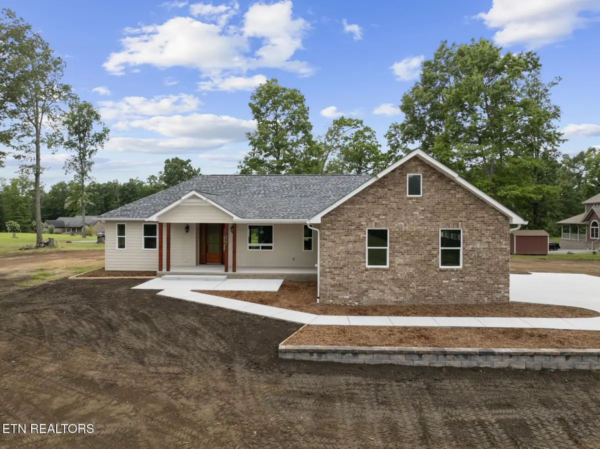 427 Bluff View Lp, Crossville, TN 38571