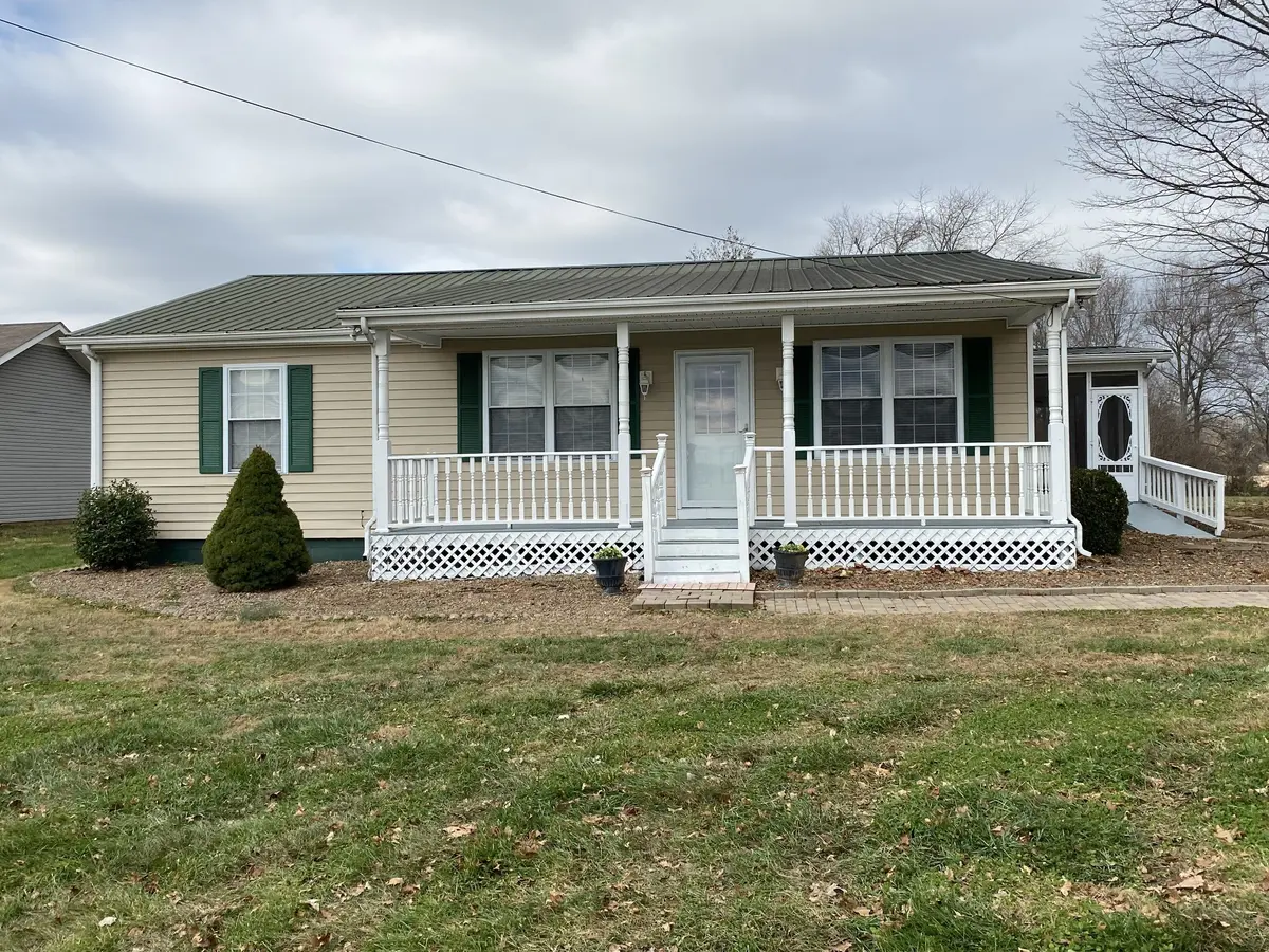 2289 Clarksville Rd, Trenton, KY 42286
