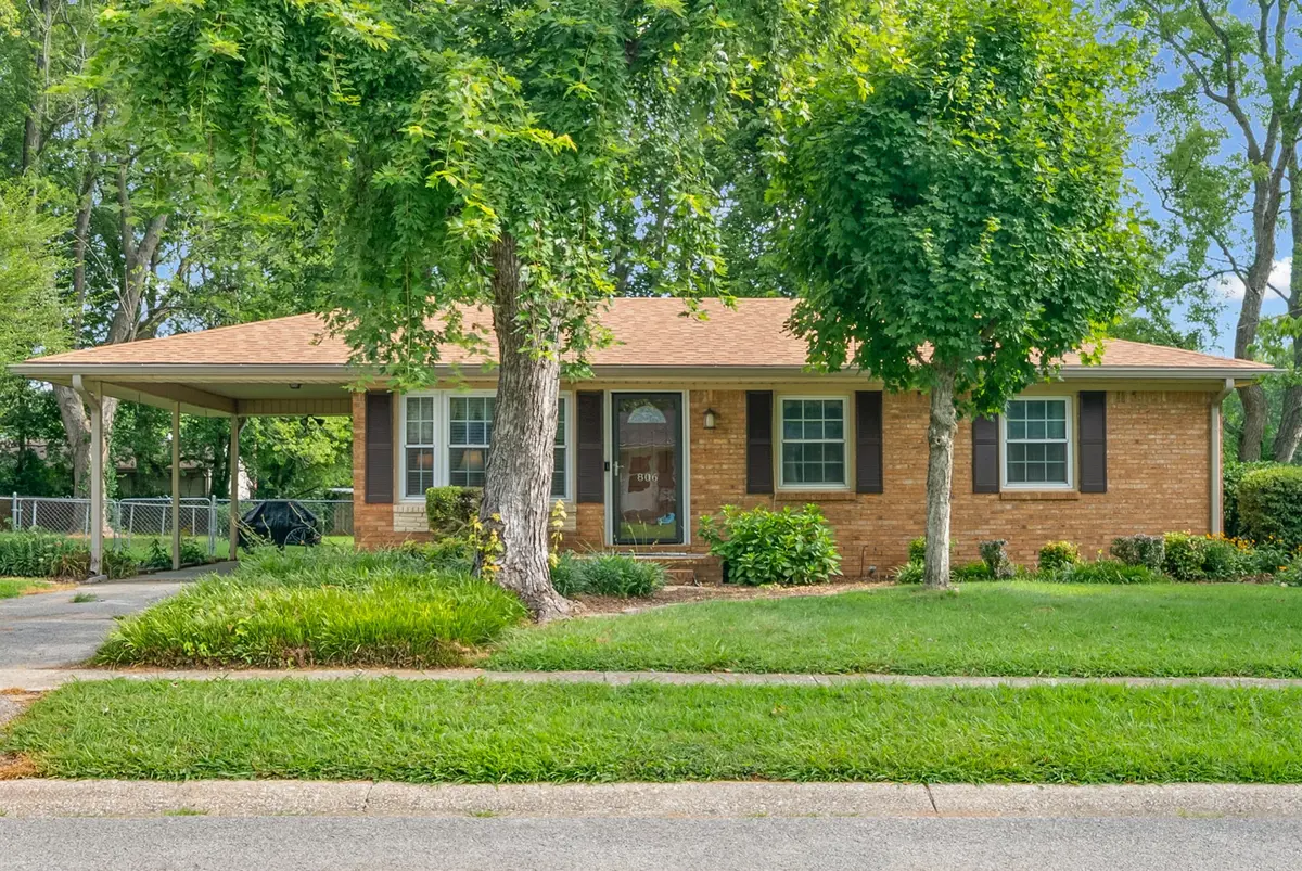 806 Hillcrest Dr, Hopkinsville, KY 42240