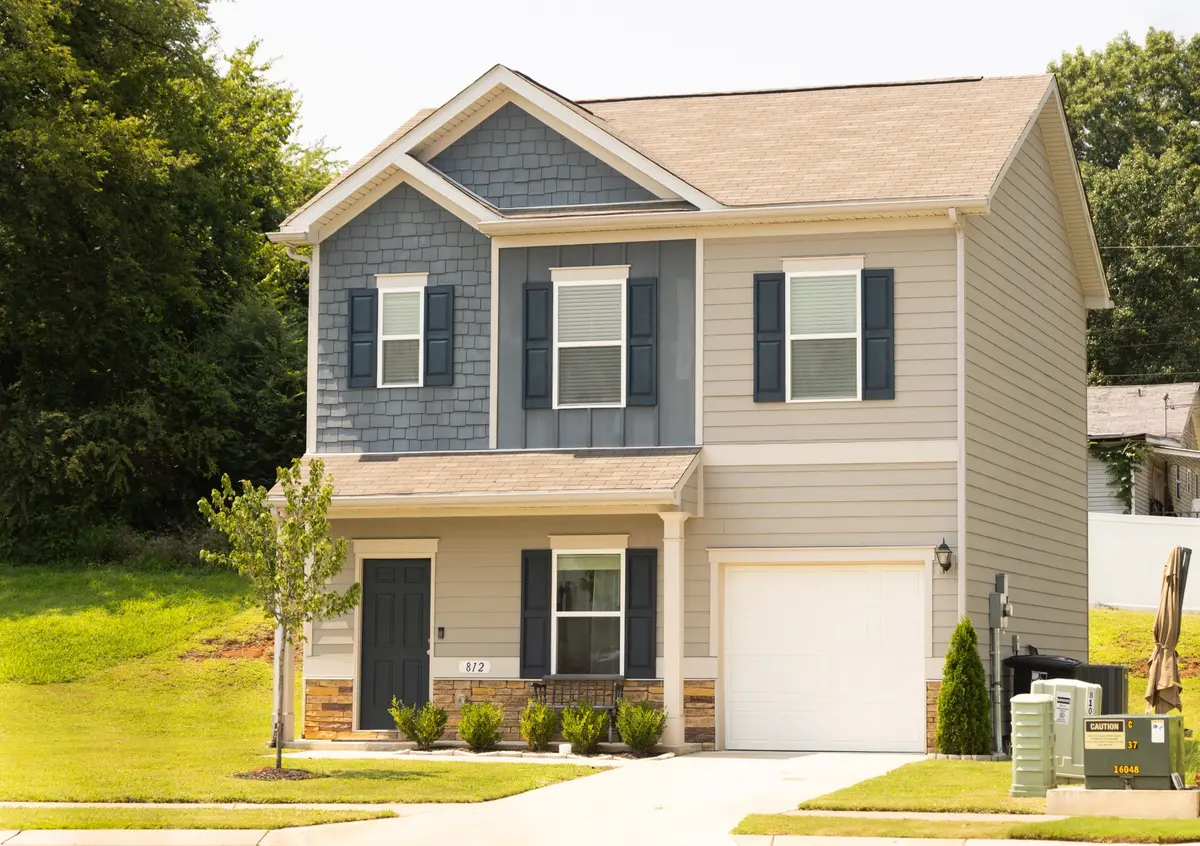 812 Lottie St, Columbia, TN 38401
