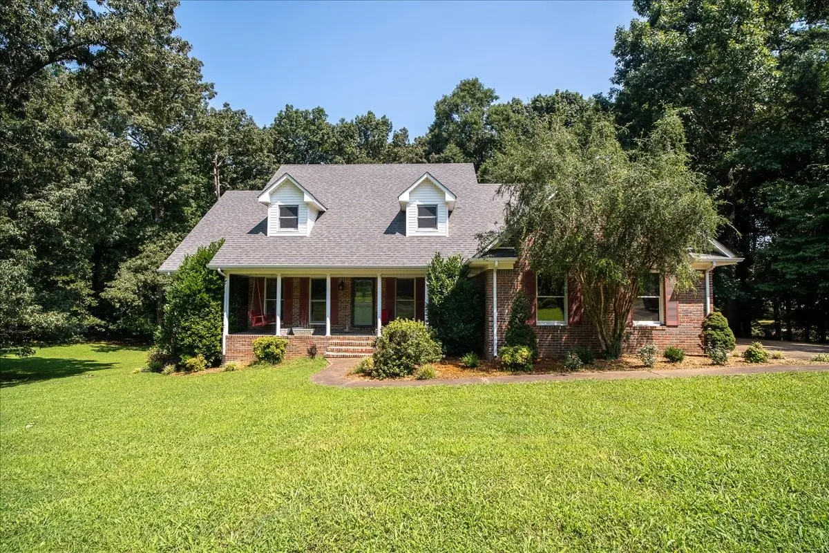 11 Ashley Ct, Lawrenceburg, TN 38464