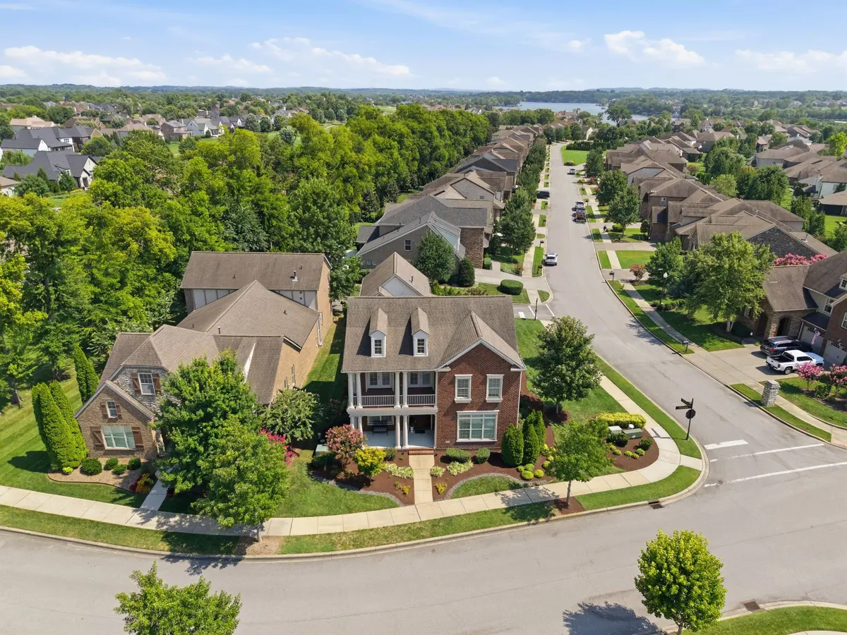 1655 Noah Ln, Gallatin, TN 37066