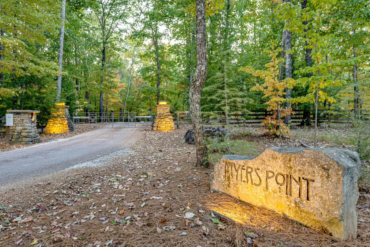 19A Myers Point Rd, Sewanee, TN 37375