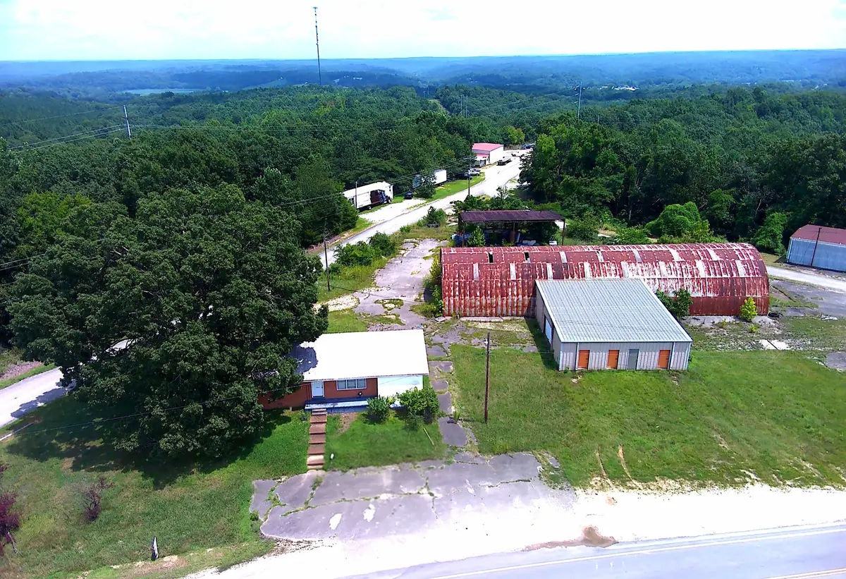 204 Lick Creek Rd, Linden, TN 37096