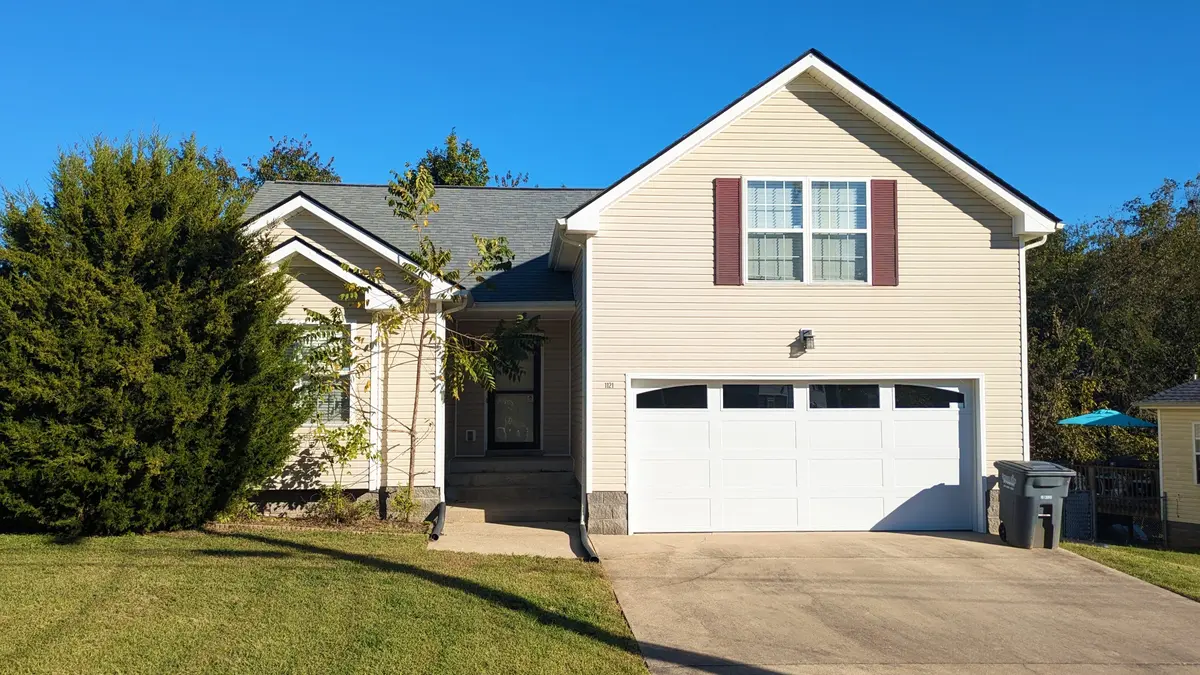 1121 Gunpoint Dr, Clarksville, TN 37042