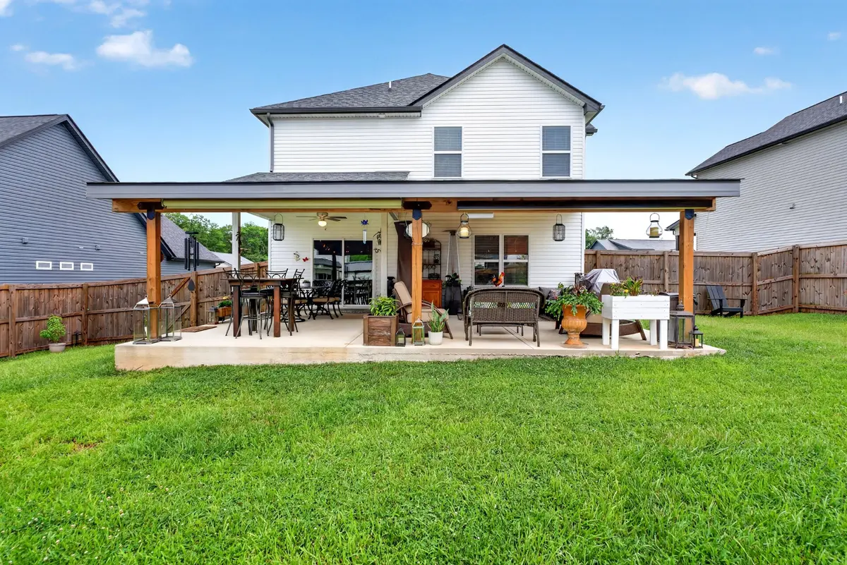 2422 Bucklin Dr, Clarksville, TN 37042