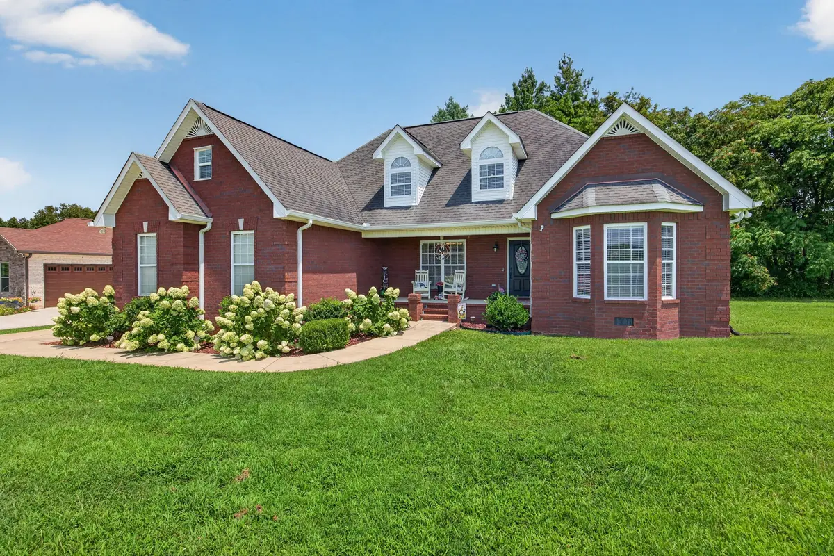 1005 Heathwood West Dr, Cookeville, TN 38506