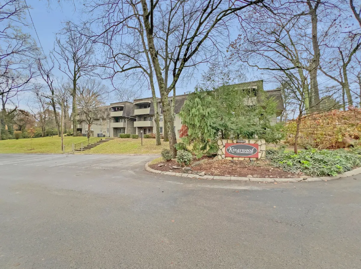 2929 Selena Dr #D65, Nashville, TN 37211