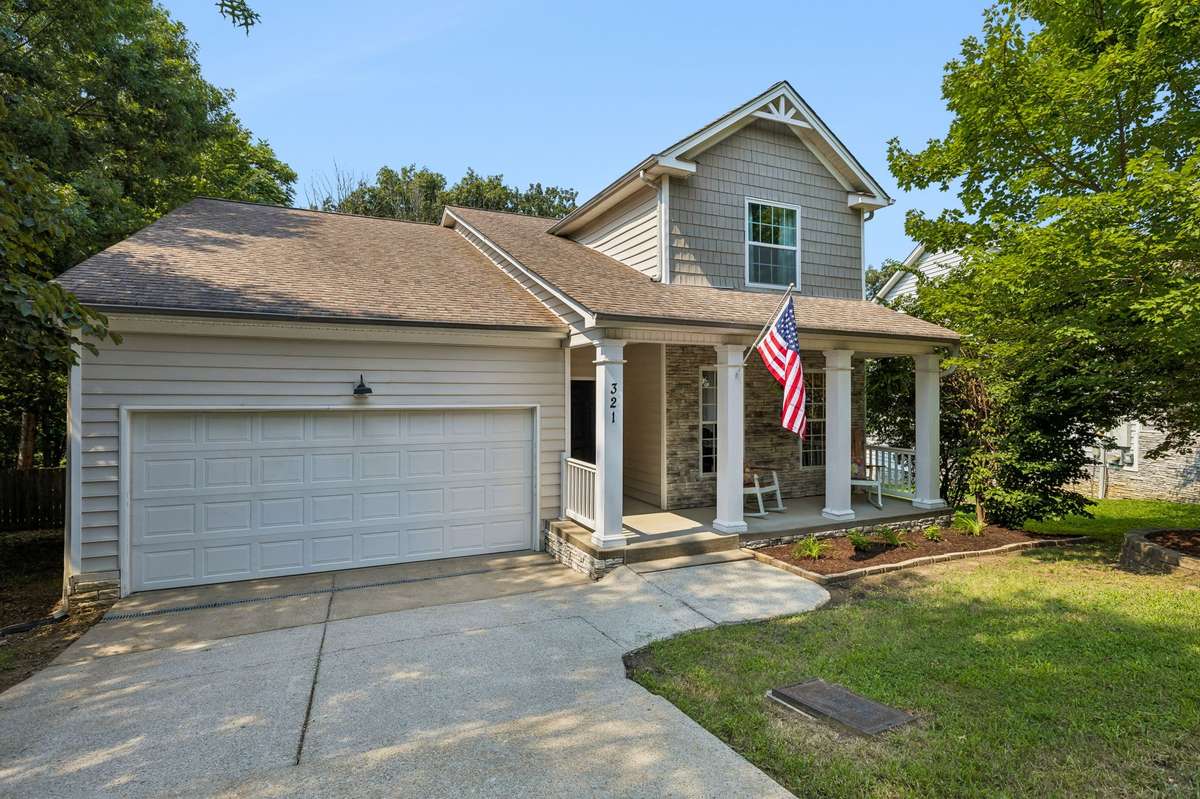 321 Deep Woods Cir, Nashville, TN 37214
