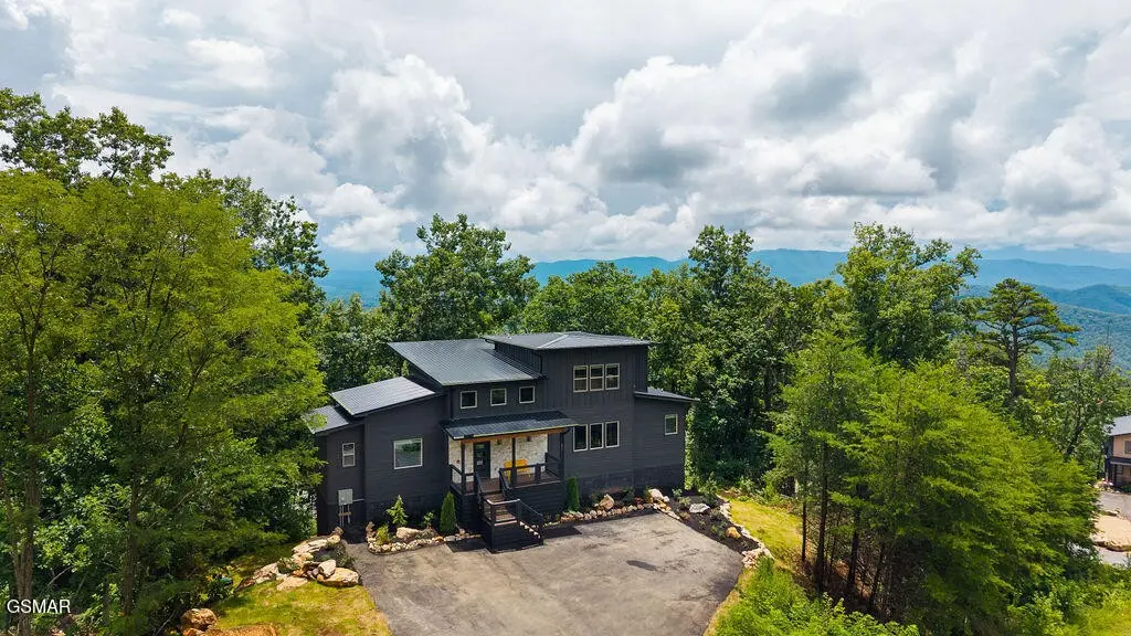 1870 Mountain Ash Way, Sevierville, TN 37876