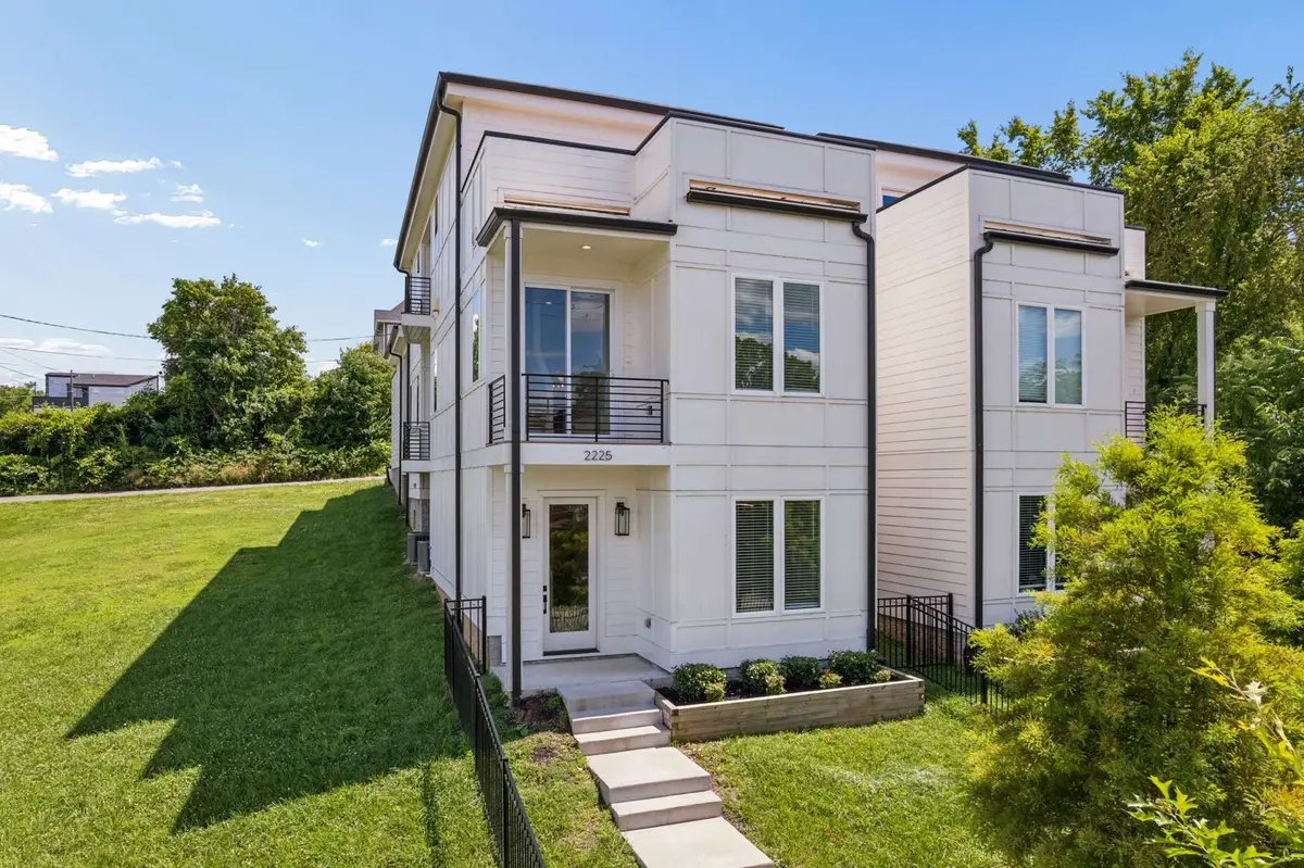 2225 Herman St, Nashville, TN 37208