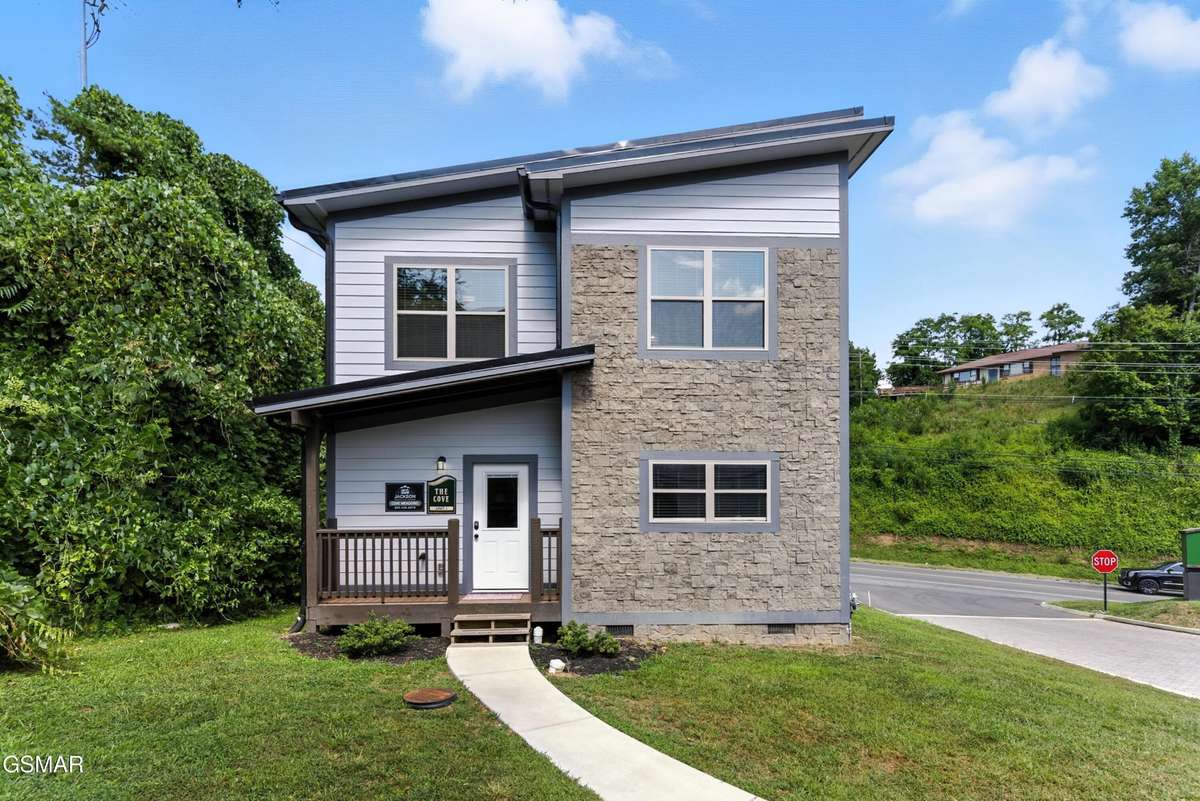 576 Dollywood Lane #1, Pigeon Forge, TN 37863
