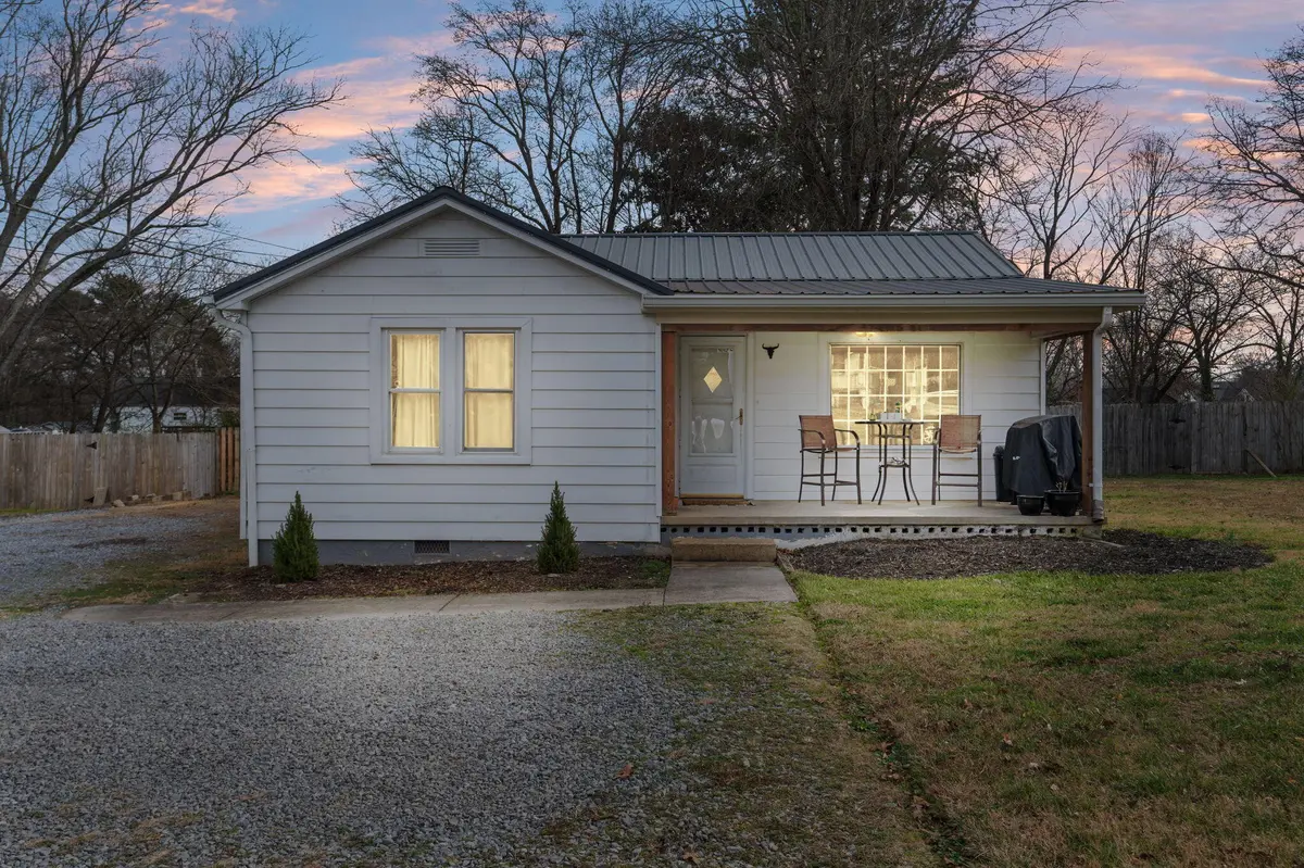 910 NW Georgetown Road #NW, Cleveland, TN 37311