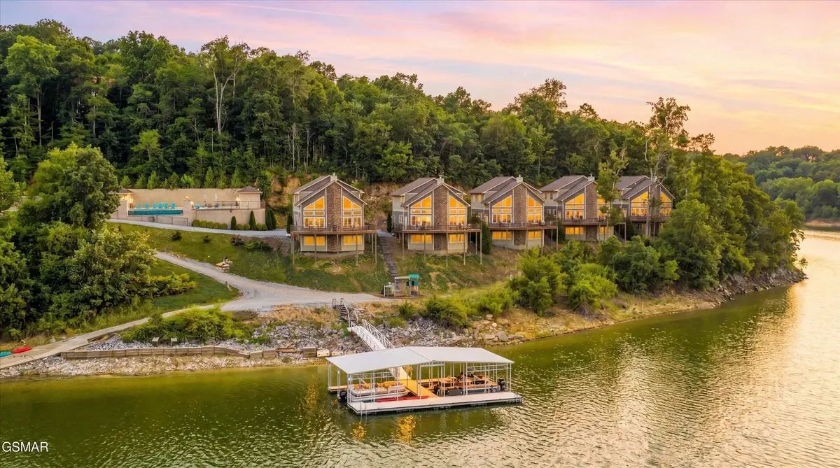 430 Sugar Cove Way, Newport, TN 37821