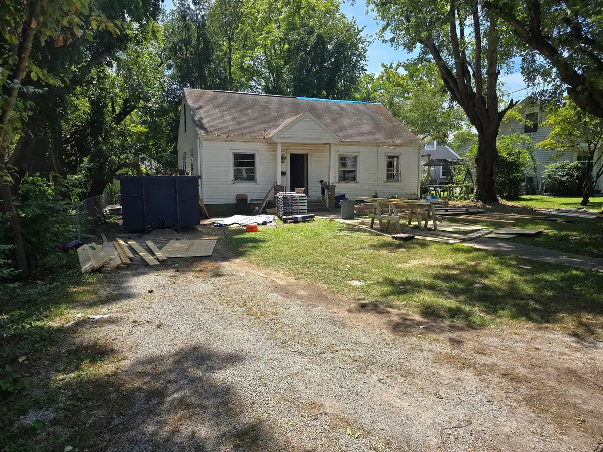 309 Crestview Dr, Hopkinsville, KY 42240