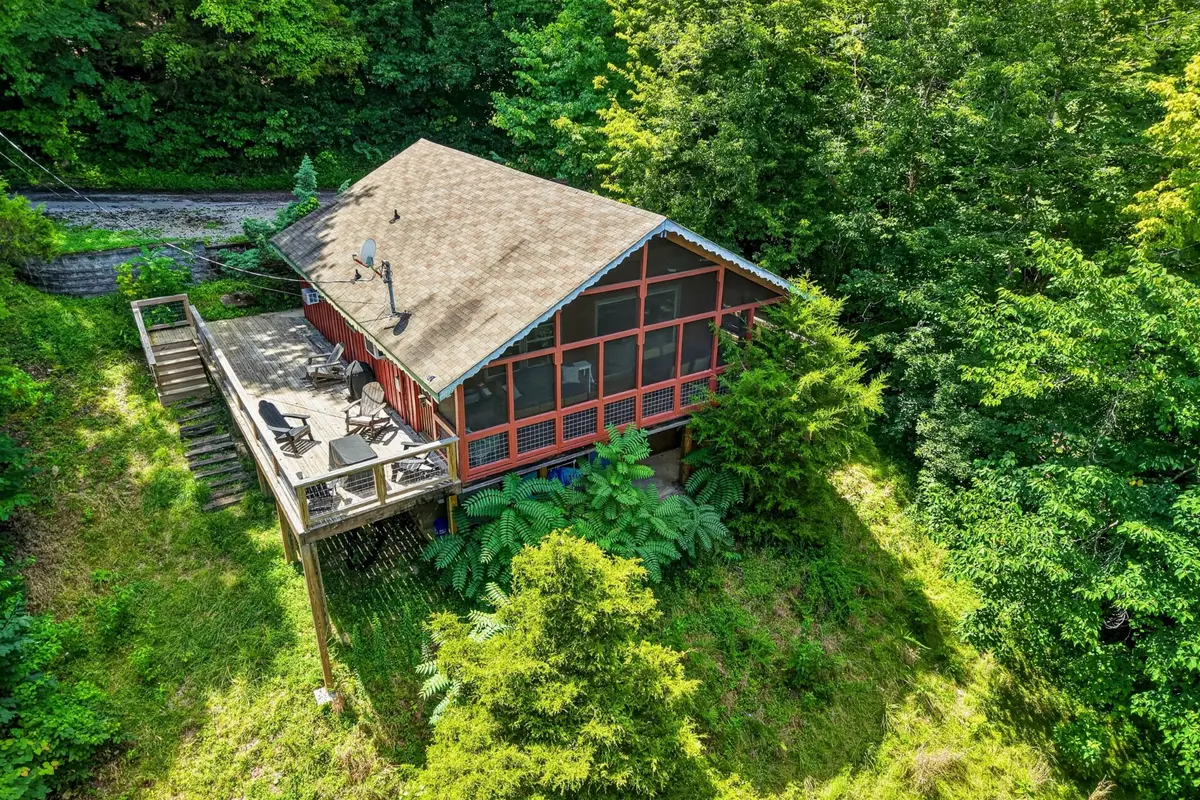 214 Mullican Dr, Smithville, TN 37166