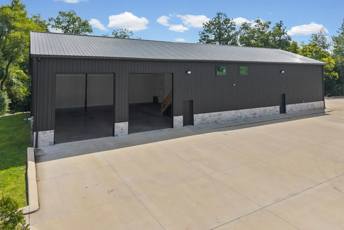 268 Industrial Dr, Clarksville, TN 37040