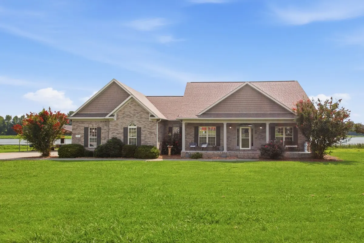 20 Rebecca West Rd, Fayetteville, TN 37334