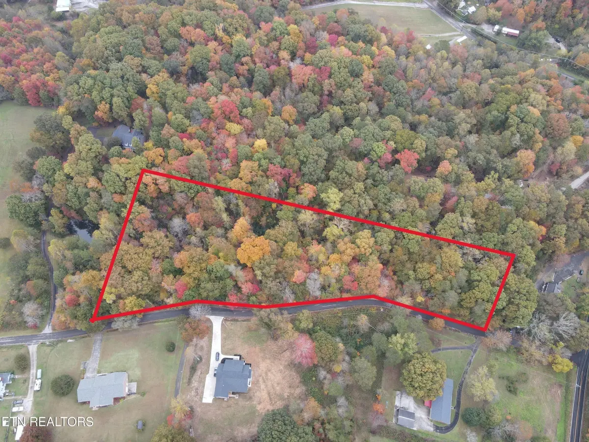 114 Pleasant View Loop Rd, Clinton, TN 37716