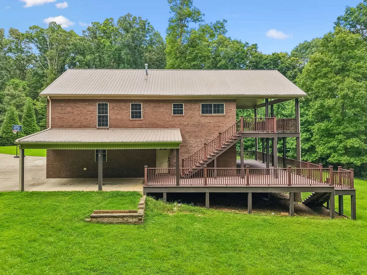 627 Oak Shadow Dr, New Johnsonville, TN 37134
