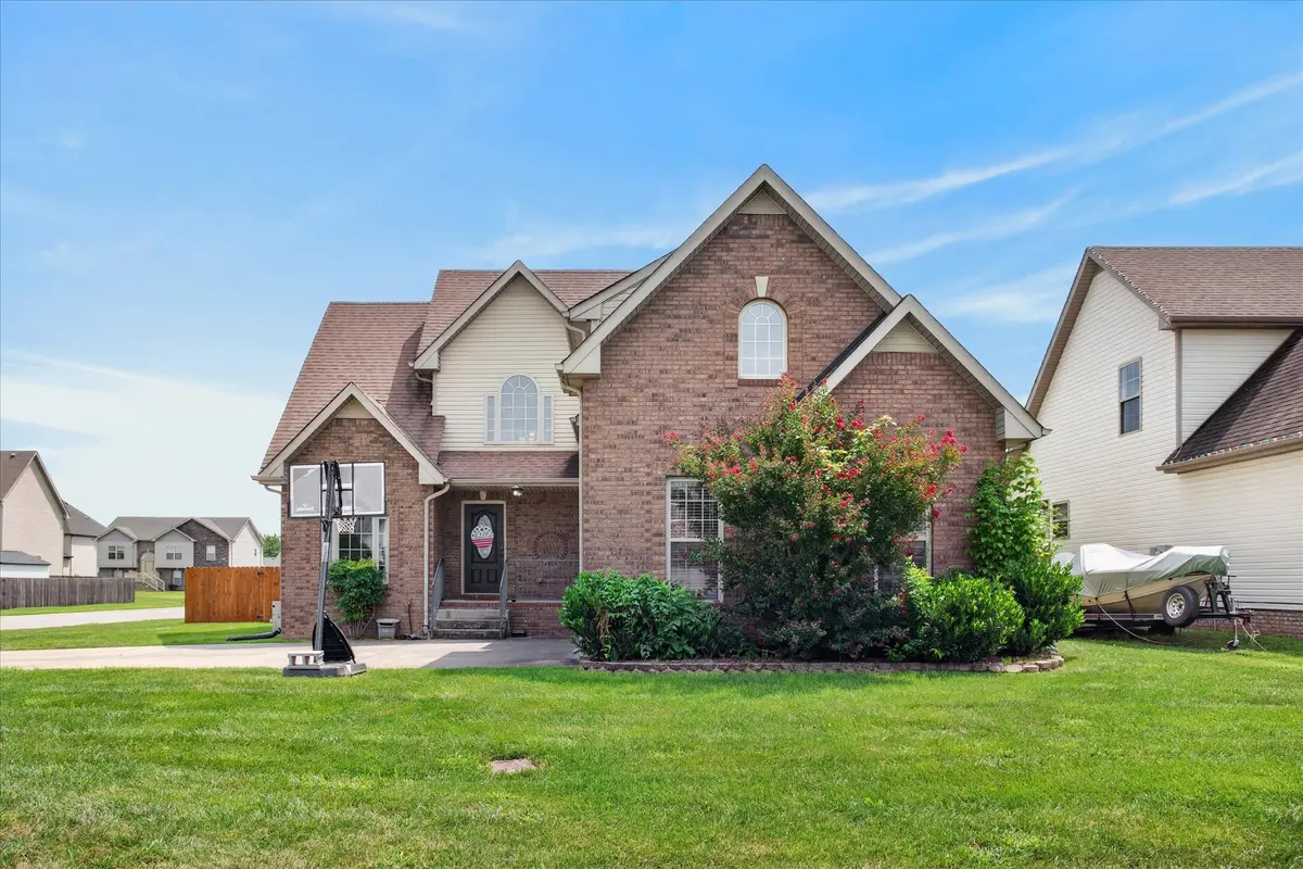 1484 Apache Way, Clarksville, TN 37042