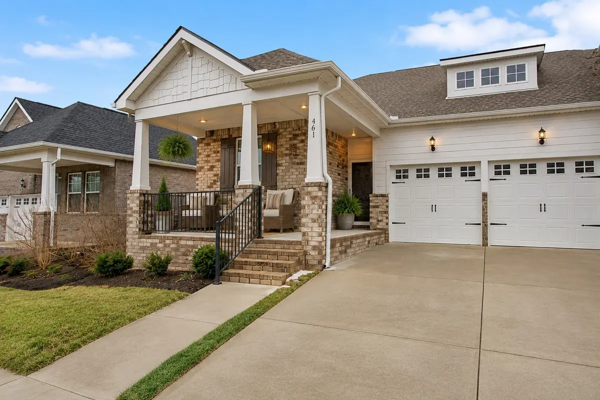 461 Golden Meadow Ln, Hendersonville, TN 37075