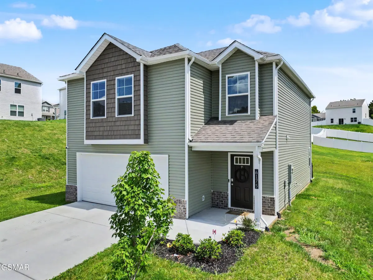 6175 Sycamore Stream Road, Dandridge, TN 37725