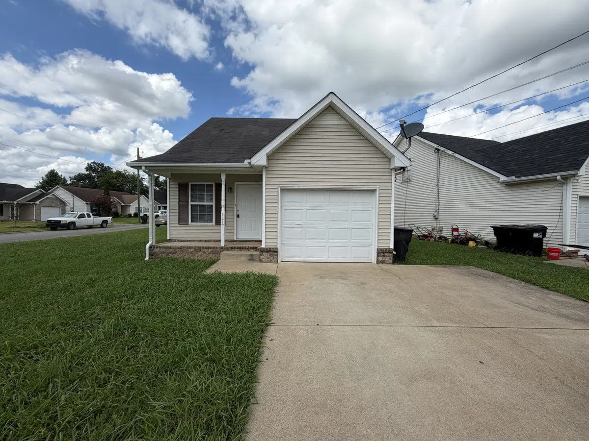1217 Eastwoods Dr #E, Murfreesboro, TN 37130