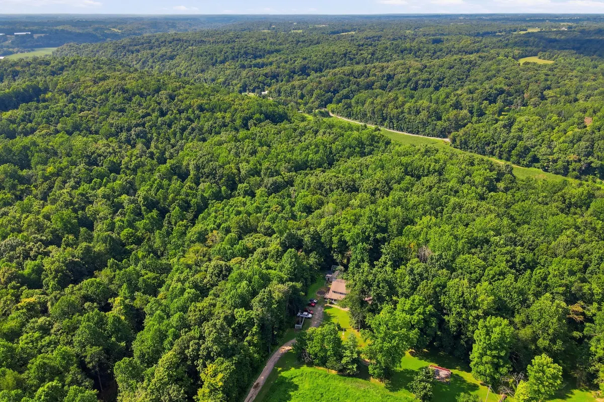 1536 Poplar Grove Rd, Westmoreland, TN 37186