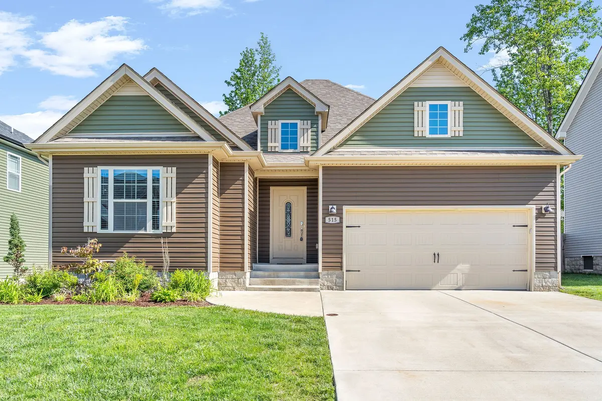 515 Sourwood Dr, Clarksville, TN 37042
