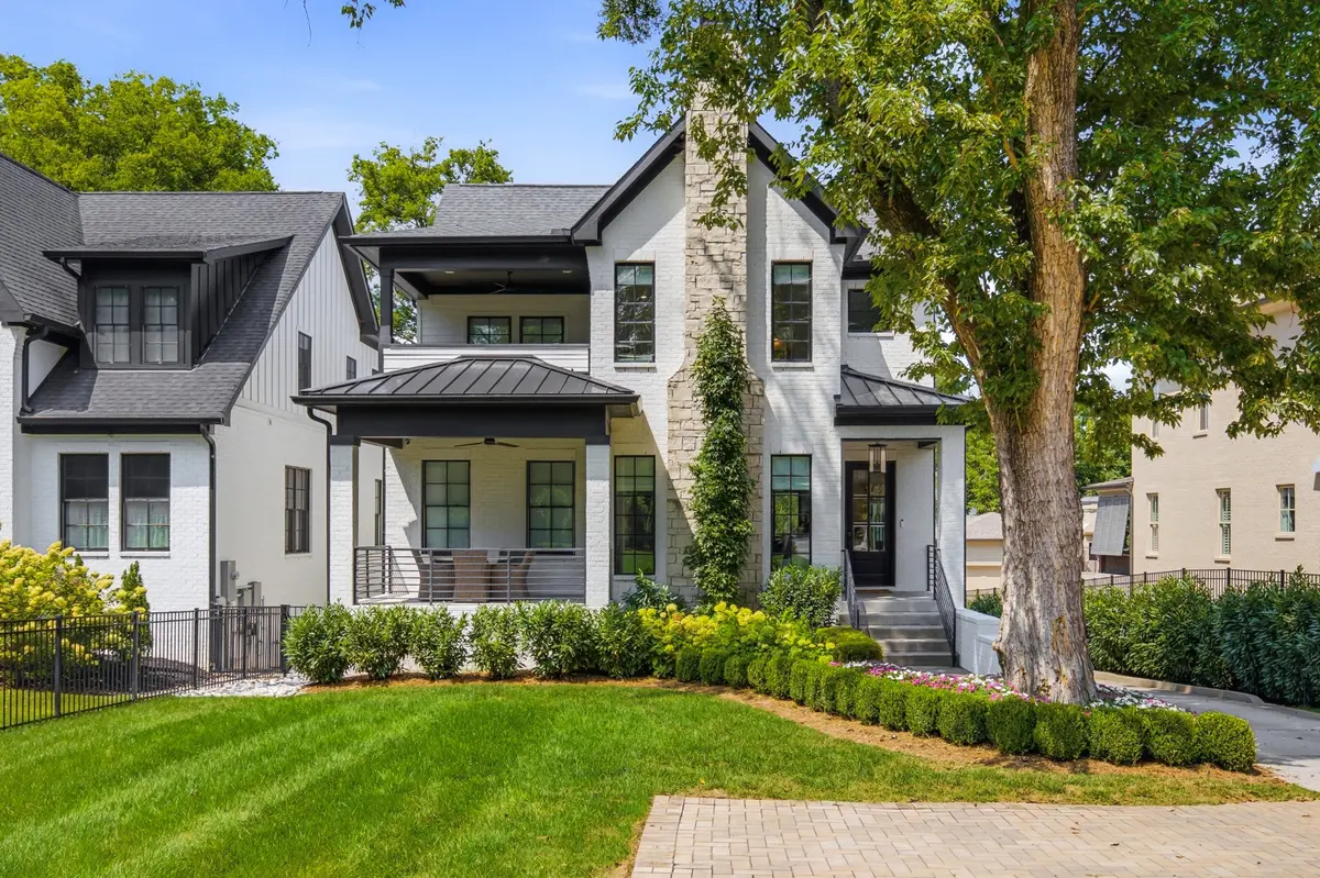 3914 Abbott Martin Rd, Nashville, TN 37215