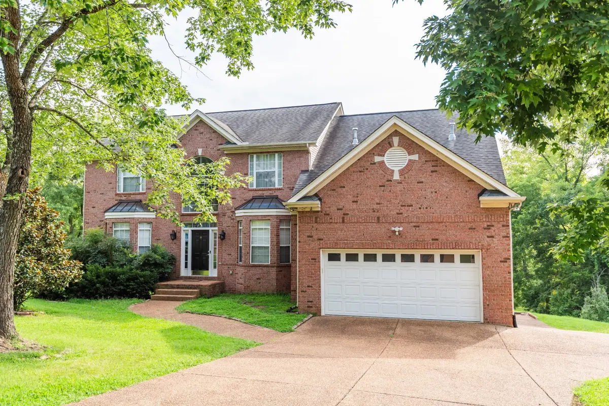 814 Lynn Dr, Goodlettsville, TN 37072