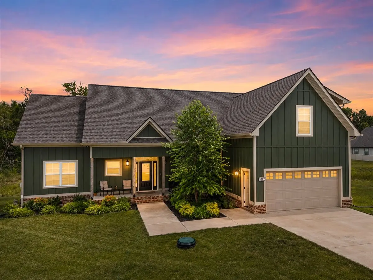 3002 Bootknife Dr, Bell Buckle, TN 37020