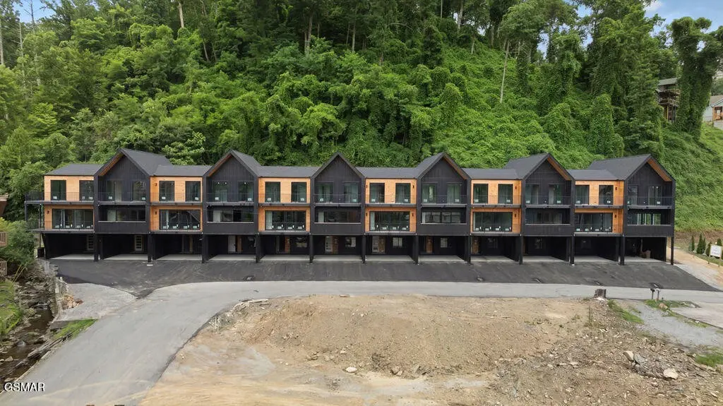 215 Circle Drive #Unit 6, Gatlinburg, TN 37738