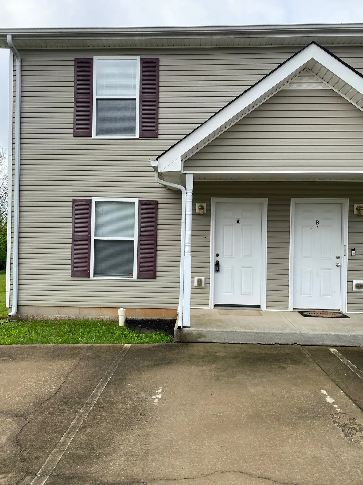512 Patriot Park Ct #A, Clarksville, TN 37042