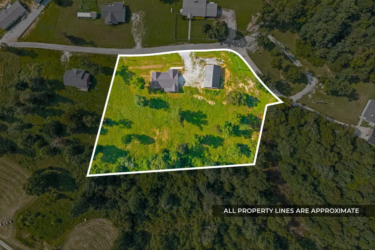 153 High Point Rd, Erin, TN 37061