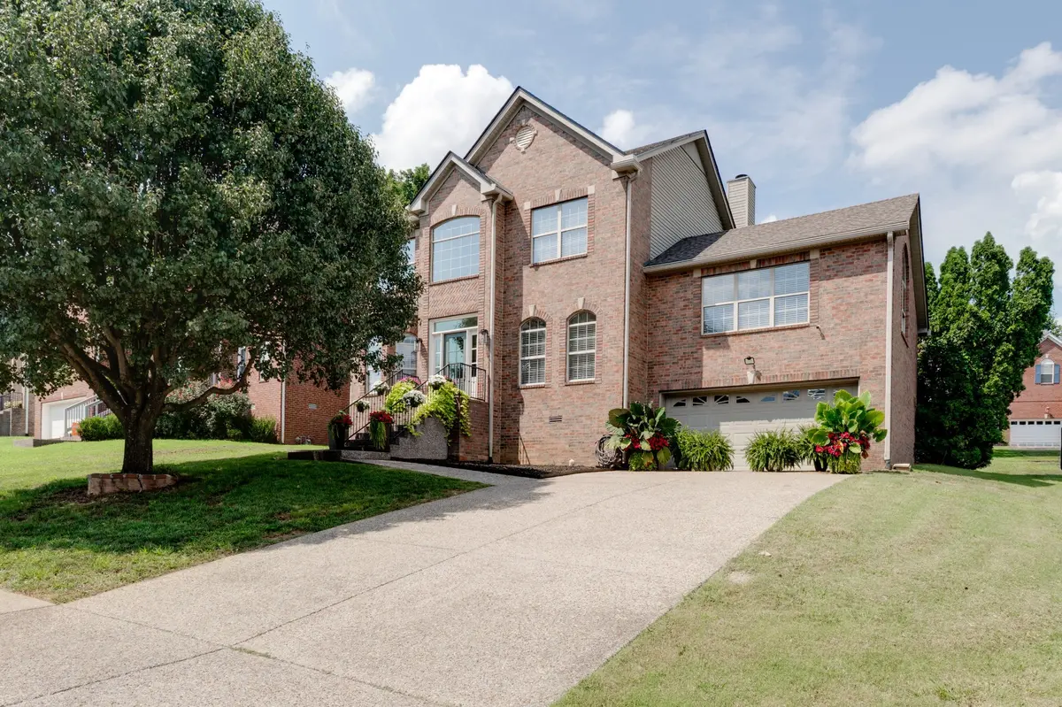127 Coarsey Blvd, Hendersonville, TN 37075