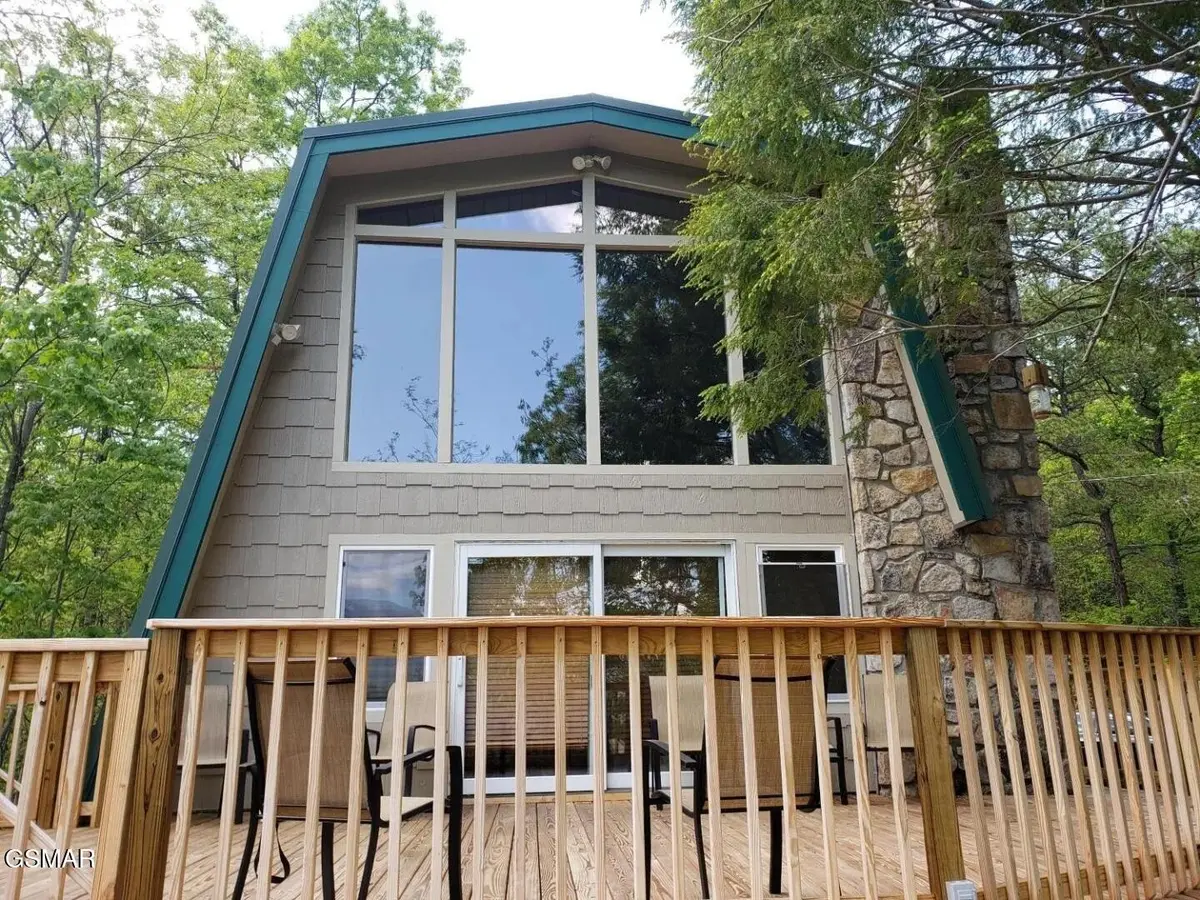 1116 Alpenrose Drive, Gatlinburg, TN 37738