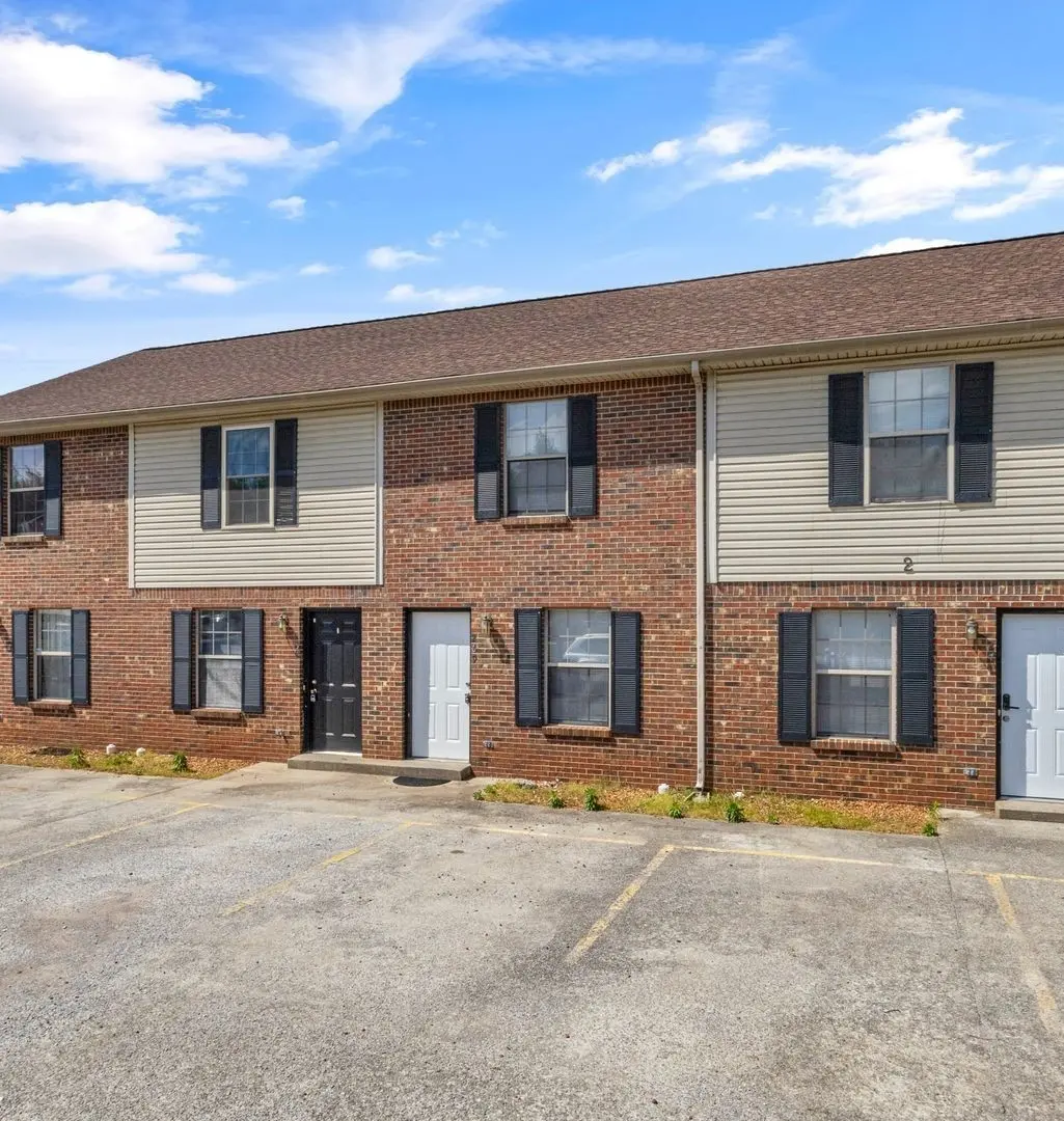253 Stateline Rd, Oak Grove, KY 42262