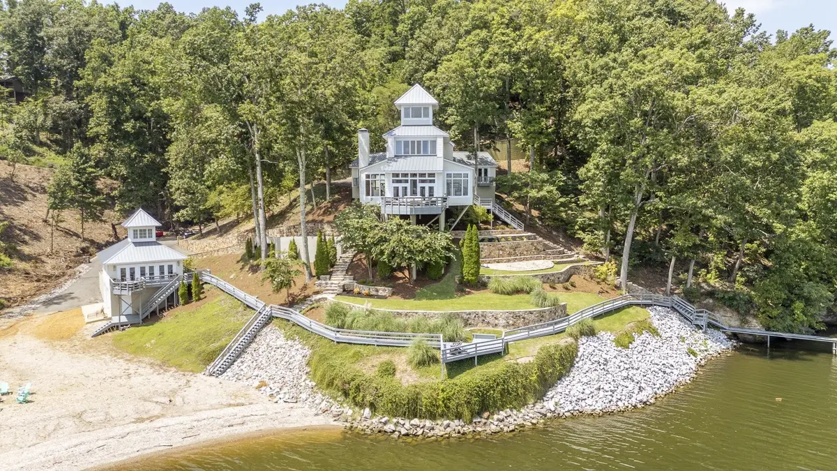 199 LAKESHORE LN, Counce, TN 38326
