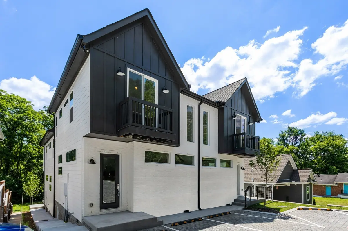 1018B 40th Ave #N, Nashville, TN 37209