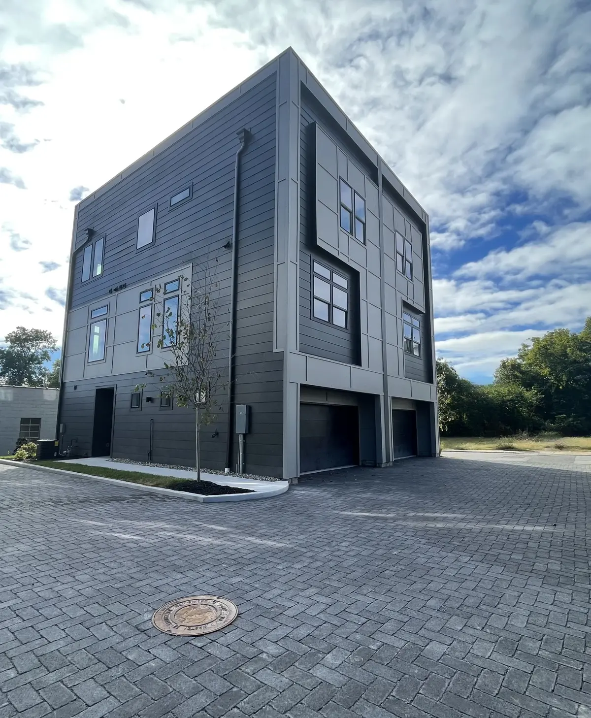 107 E 9th St #D7, Columbia, TN 38401