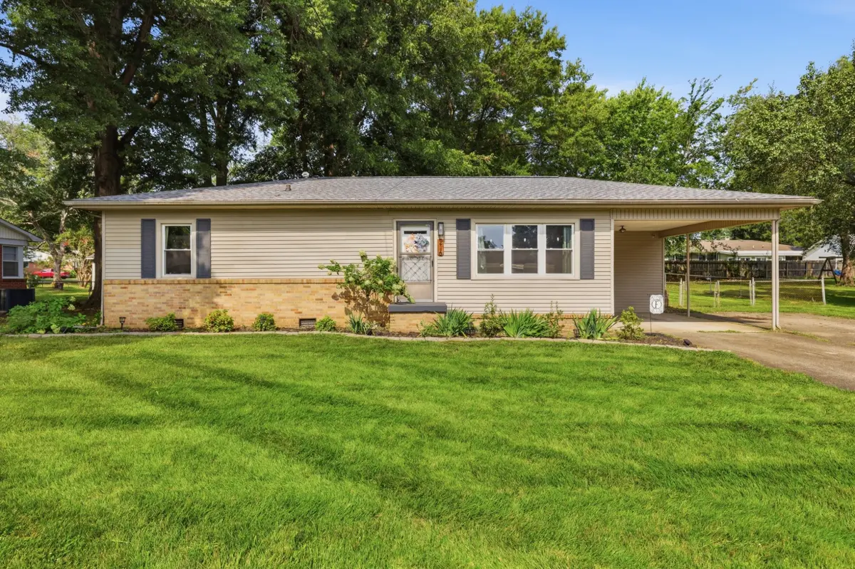 216 Ellis Dr, Paris, TN 38242