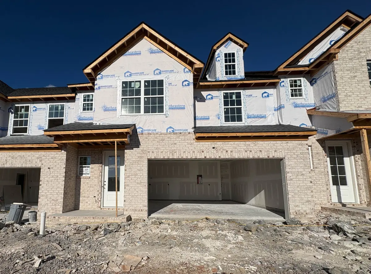 237 Glencrest Drive, Hendersonville, TN 37075