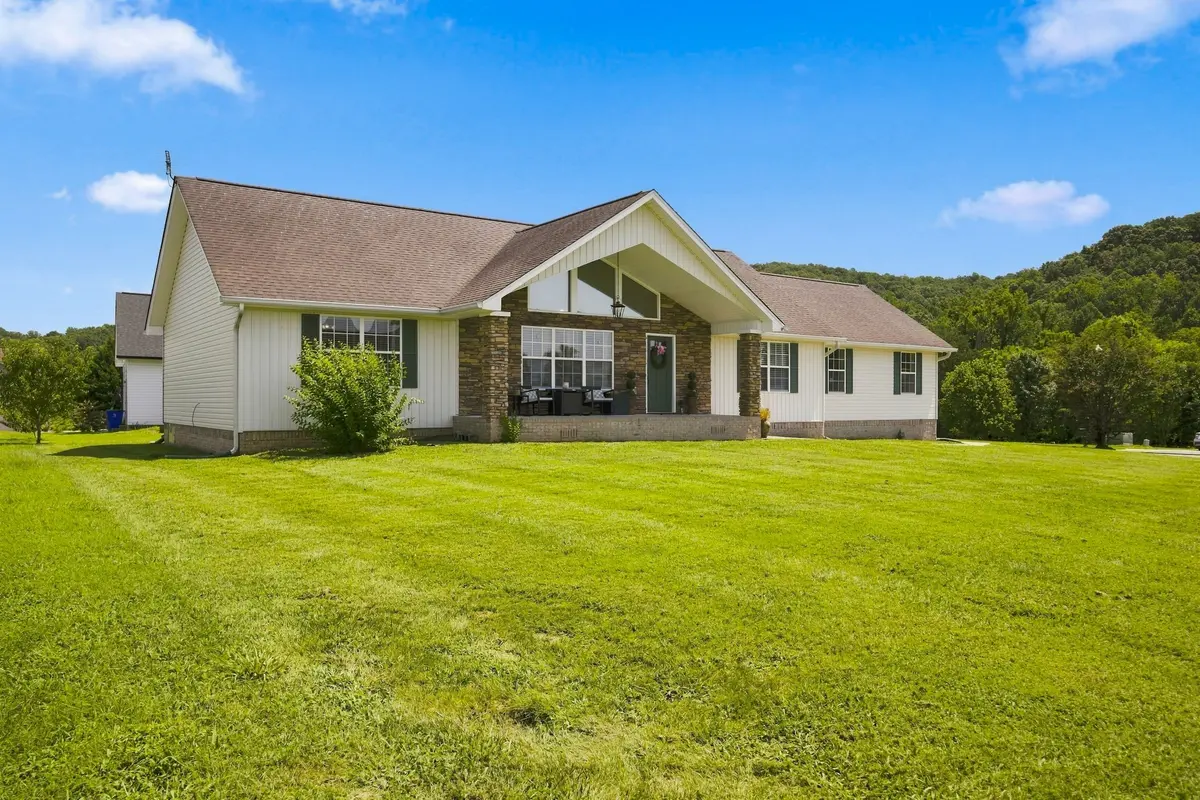 410 Thoroughbred Dr #NW, Cleveland, TN 37312