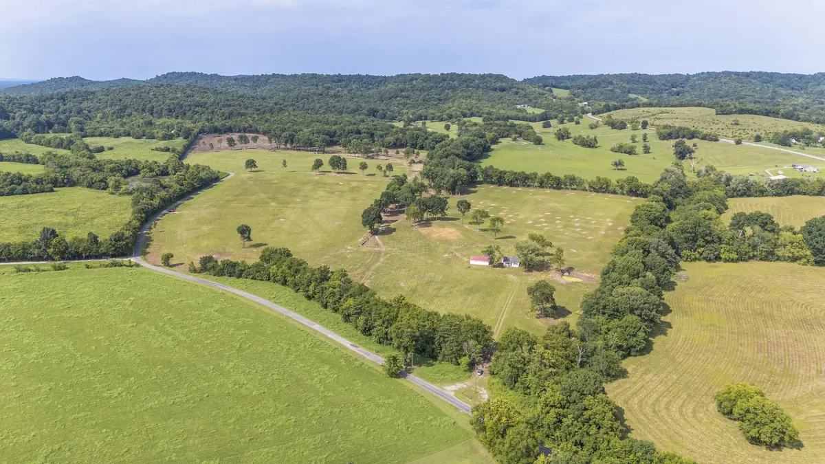 2 Arbor Hill Rd, Petersburg, TN 37144