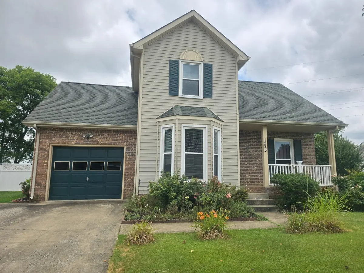 1225 Cobblestone Ln, Clarksville, TN 37042